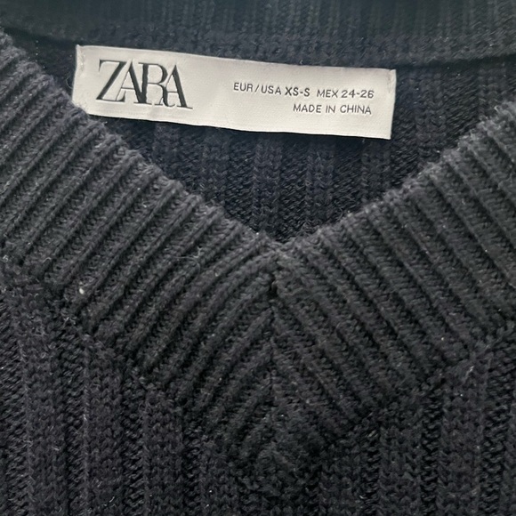 Zara Ribbed V-Neck Sweater - Picture 3 of 10